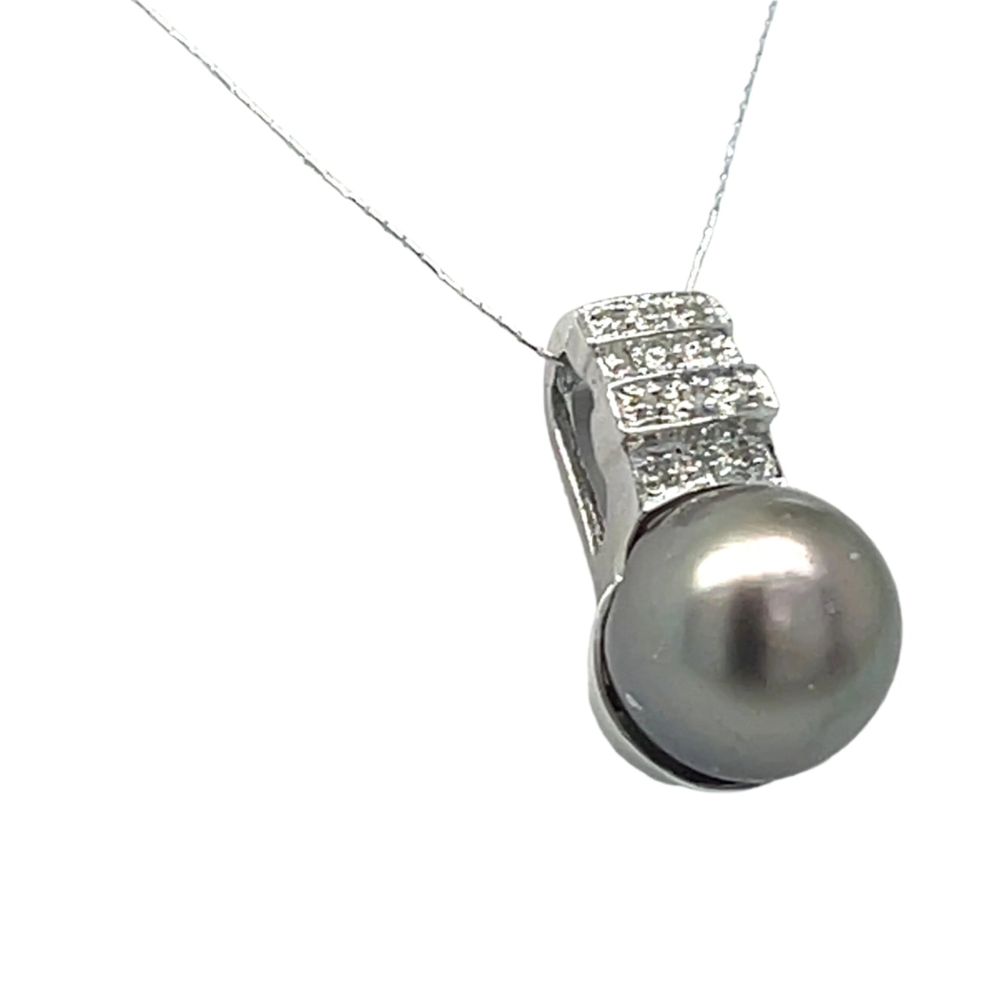 Tahitian Pearl Pendant with Diamonds in 14K Gold