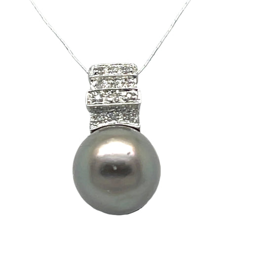 Tahitian Pearl Pendant with Diamonds in 14K Gold